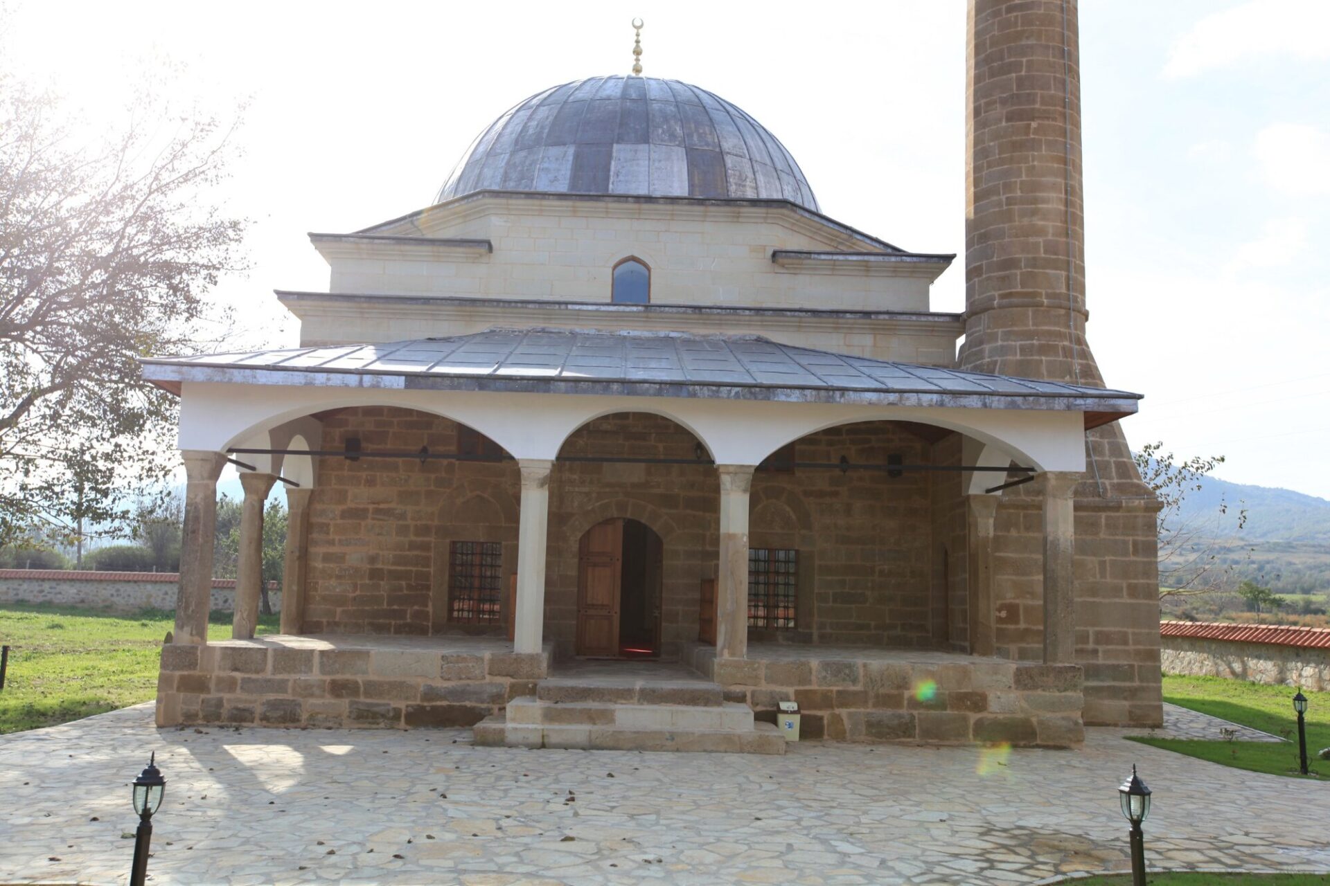 Radanya Mahmut Ağa Camii restorasyon sonrası giriş cephesi