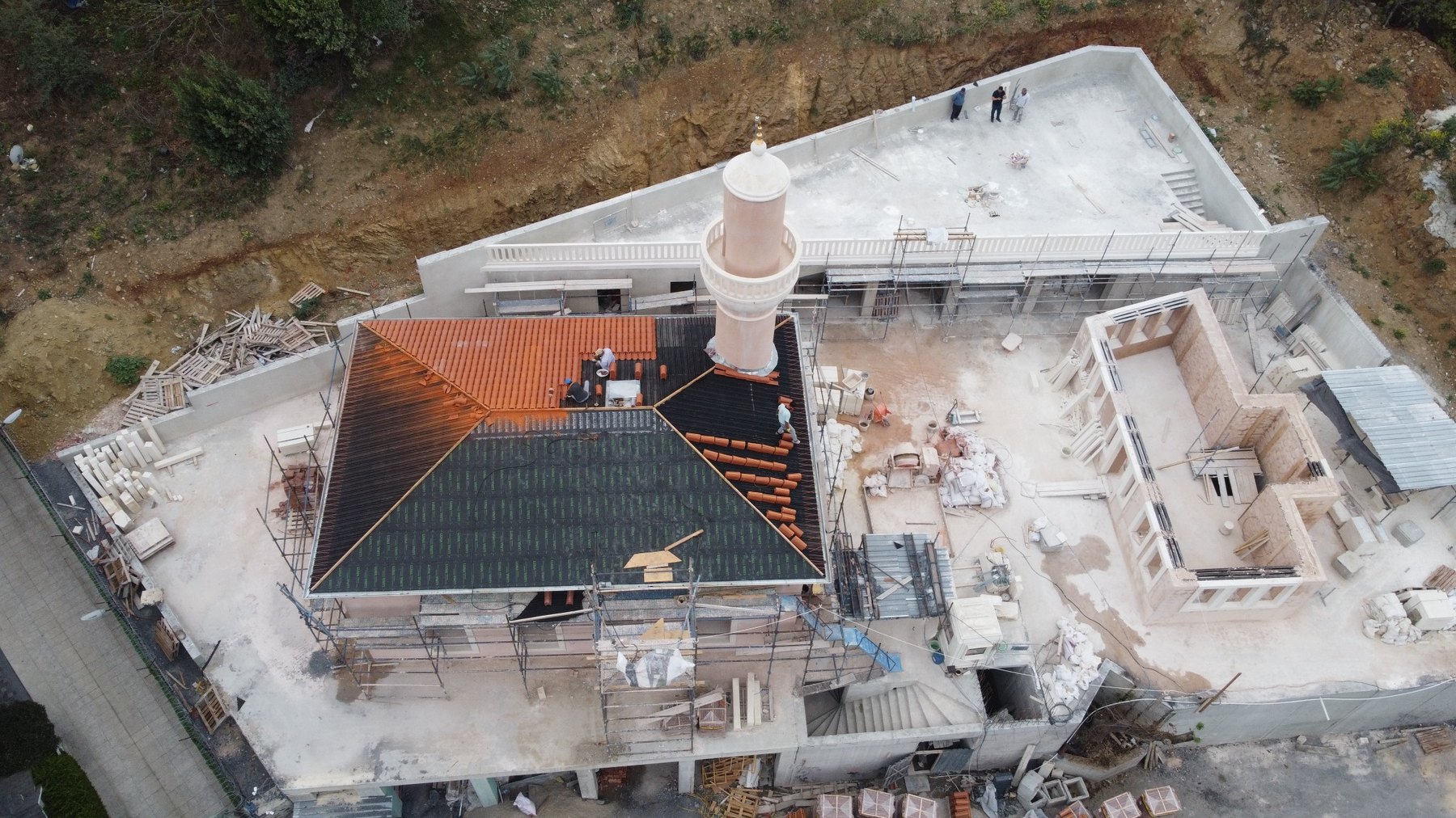 Fıstıklı Mescidi çatı kaplama uygulaması