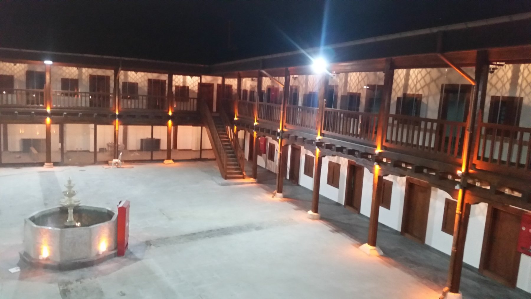 Vezirköprü Taşhan restorasyon sonrası avlu