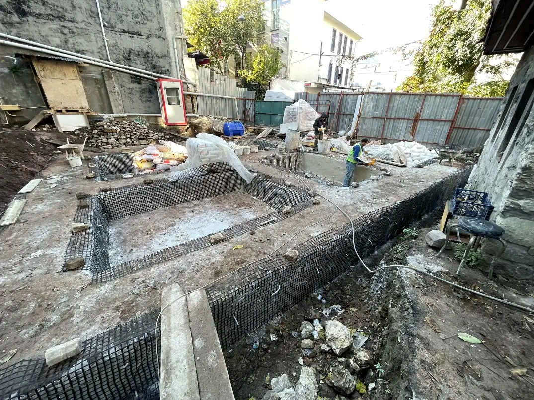 Temel duvarlarında güçlendirme filesi uygulaması