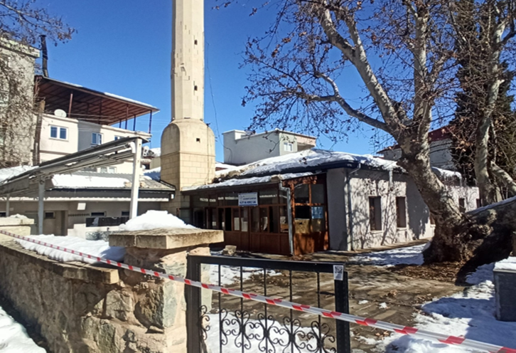 Helete-Düzbağı Merkez Camii deprem sonrası hasarlı durum