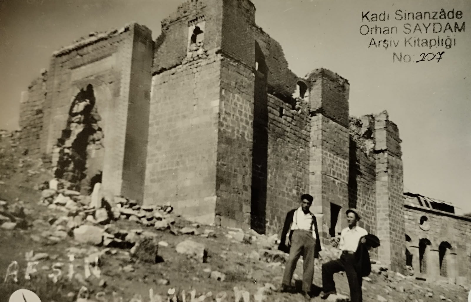 Eshab-ı Kehf Külliyesi, 1940'lı yıllara ait genel görünüm (Kadı Sinanzâde Orhan Saydam Arşiv Kitaplığı, No:207)